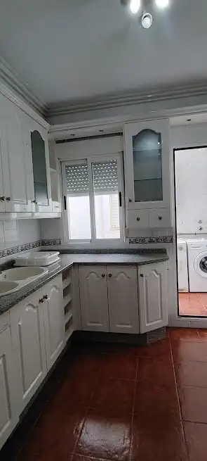 Cocina de Piso de alquiler en Linares con Aire acondicionado, Calefacción y Amueblado