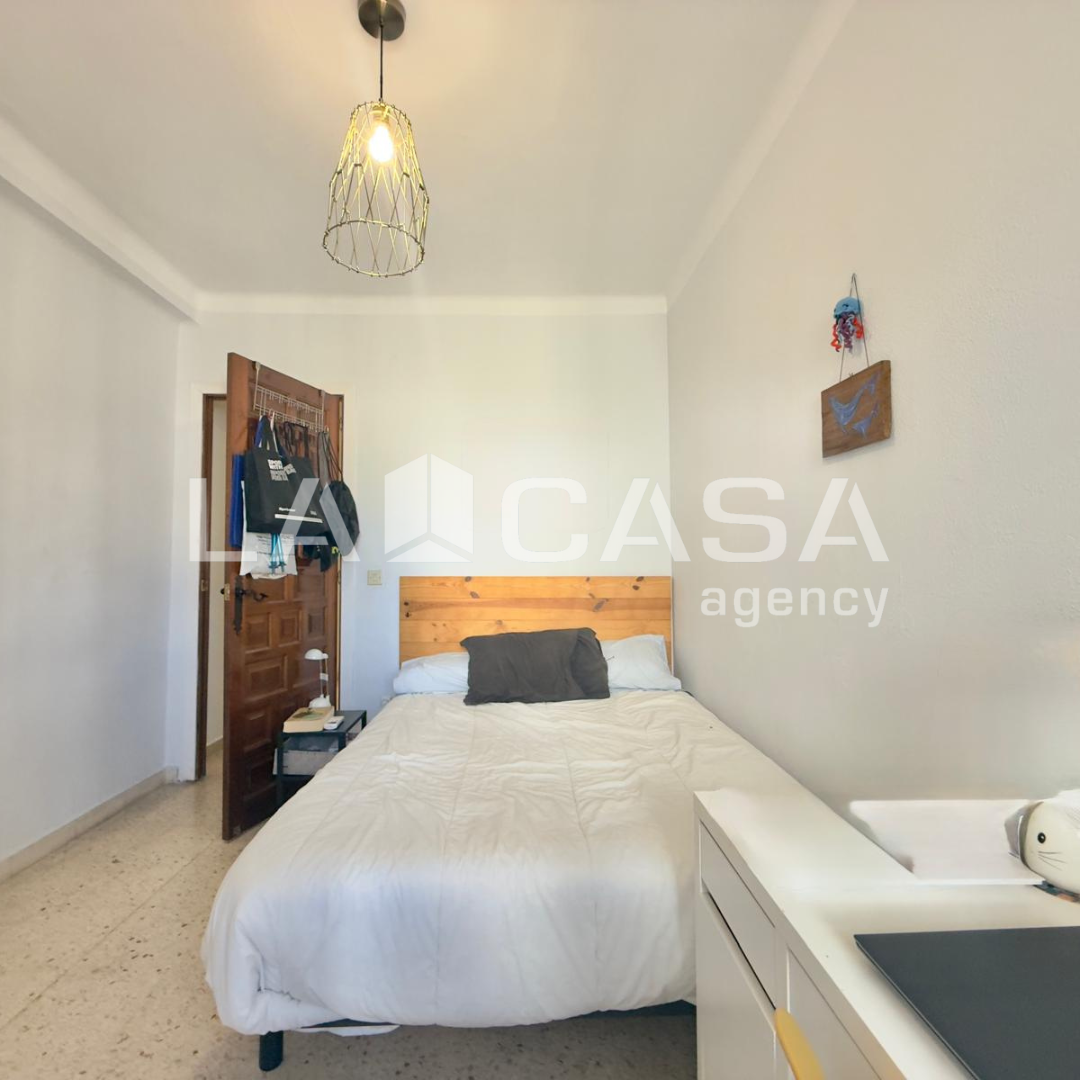 Flat for sale in  Sevilla Capital  with Terrace and Storage room