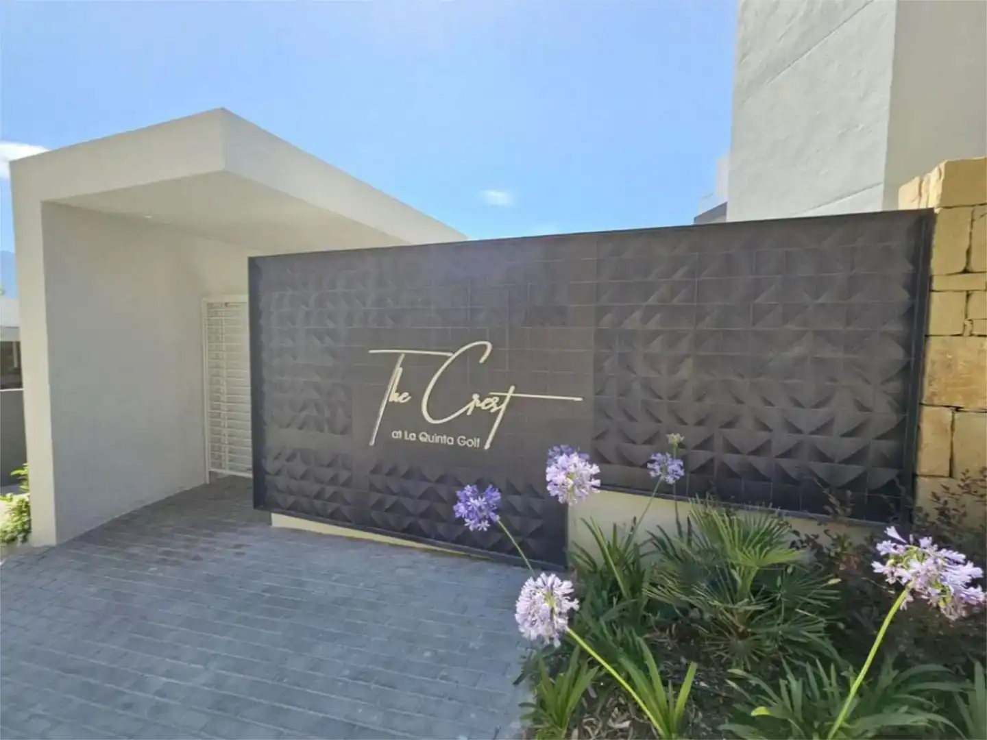 Vista exterior de Piso en venta en Nueva Andalucía