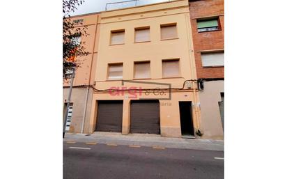 Vista exterior de Edifici en venda en Viladecans