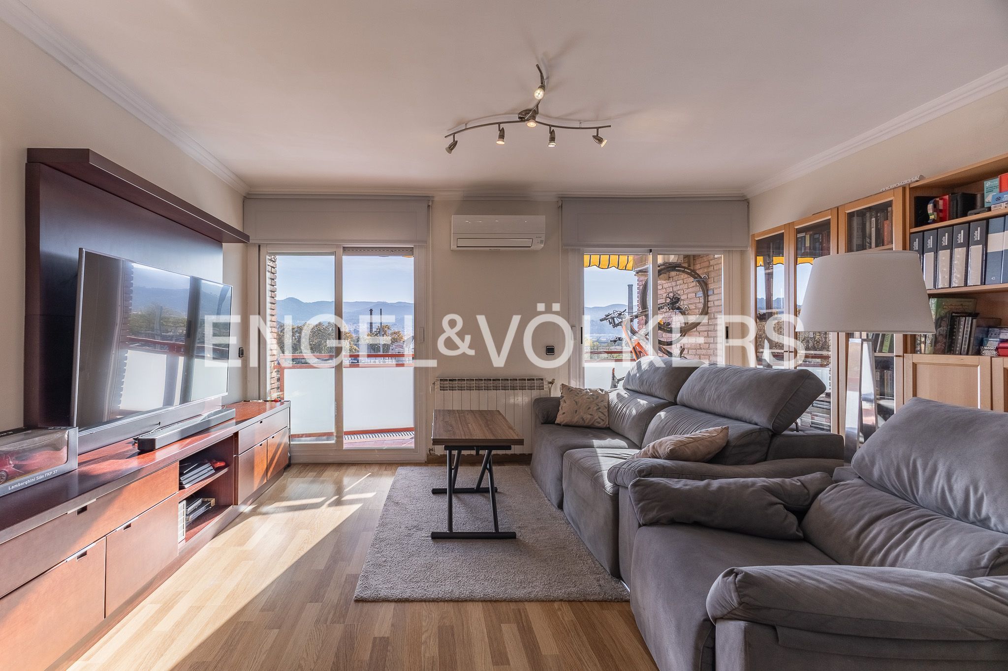 Living room of Apartment for sale in Mollet del Vallès  with Air Conditioner, Heating and Parquet flooring