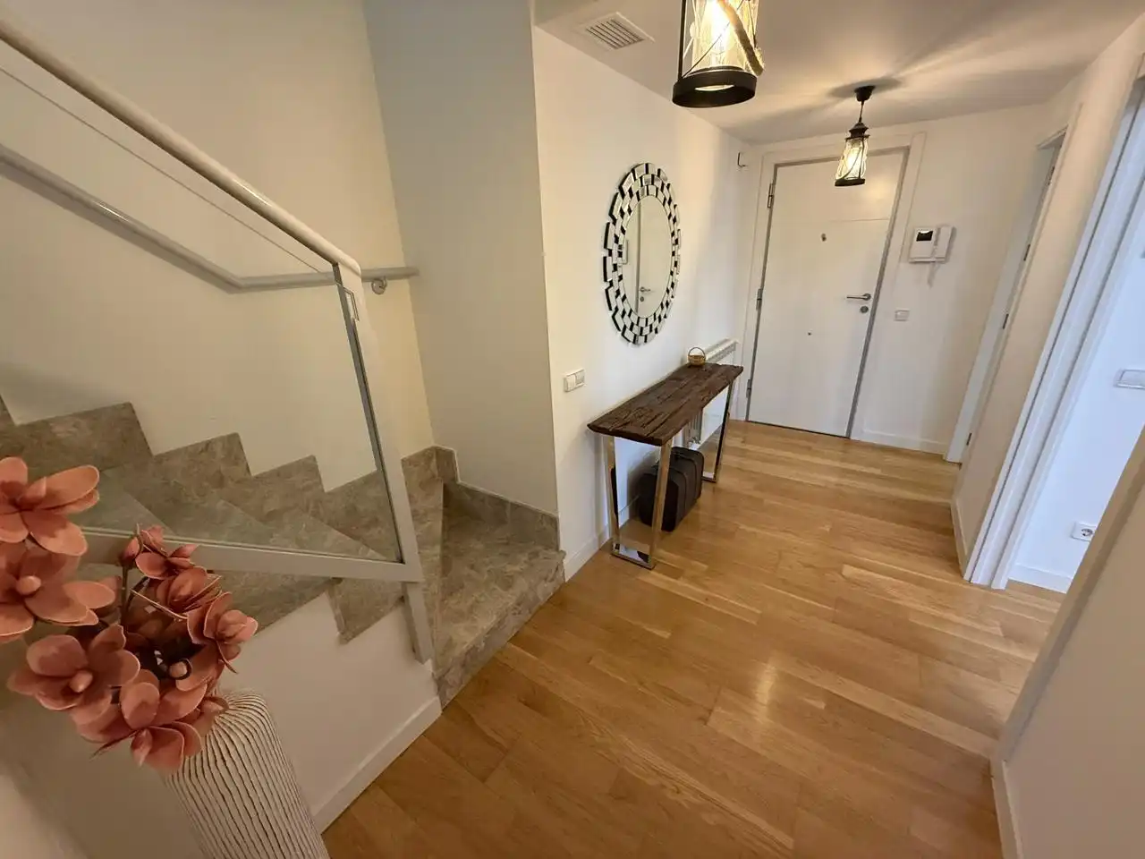 Wohnung zur Miete in Majadahonda mit Klimaanlage, Heizung und Terrasse