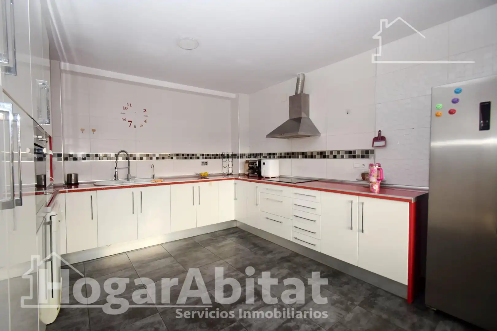 Cocina de Ático en venta en Catarroja con Terraza, Trastero y Balcón
