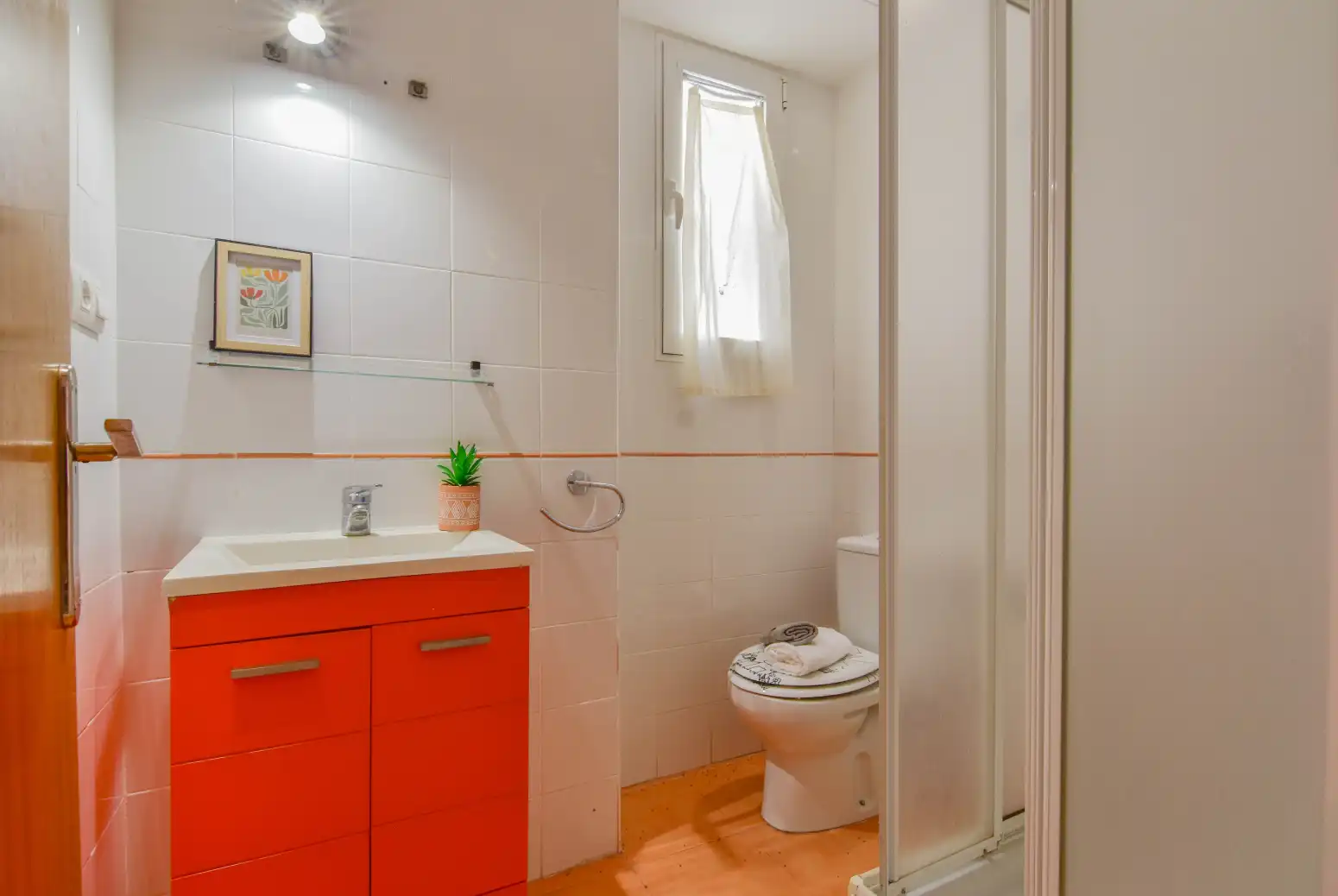 Bathroom of Detached homes for sale in Emperador  with Heating, Terrace and Balcony