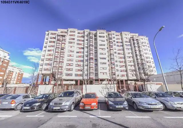 Exterior view of Garage for sale in Madrid