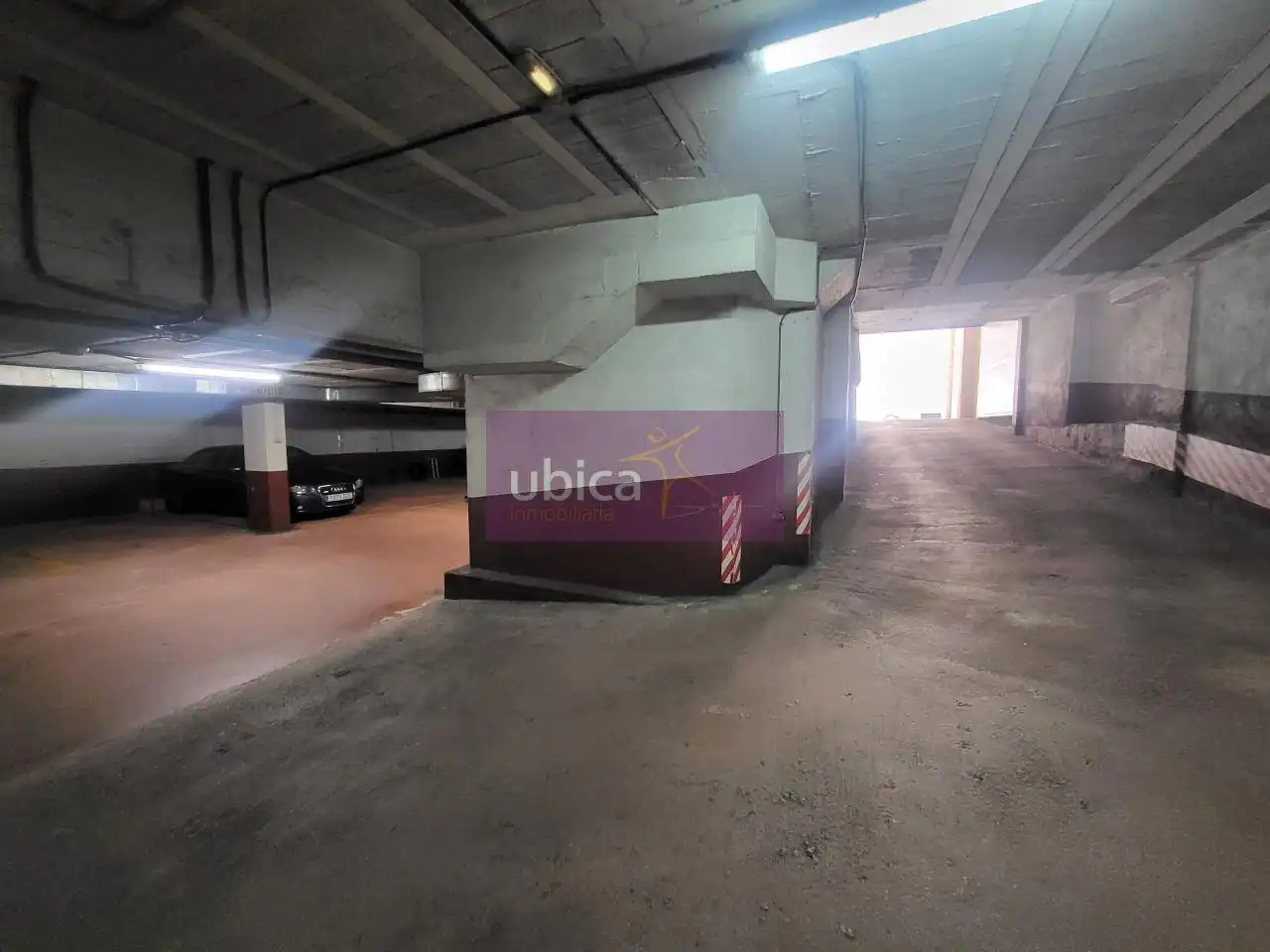 Aparcament de Pis en venda en Vigo  amb Calefacció, Parquet i Terrassa