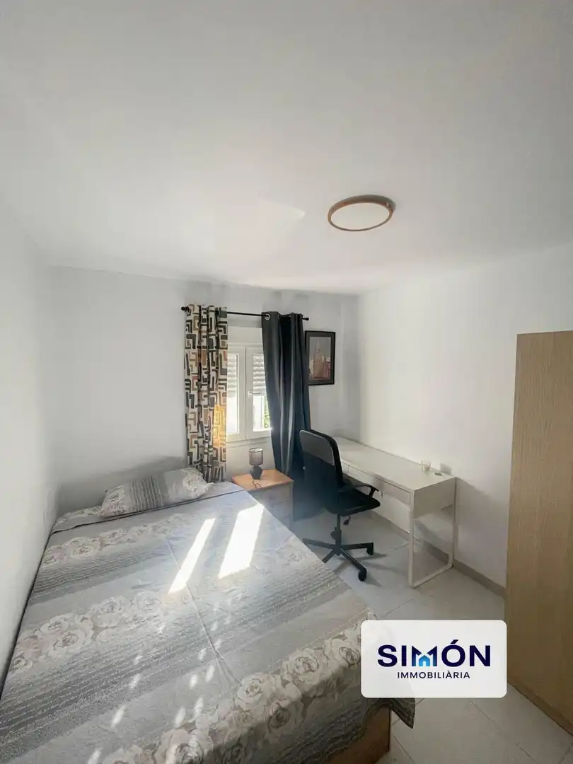Bedroom of Flat for share in Manresa  with Furnished