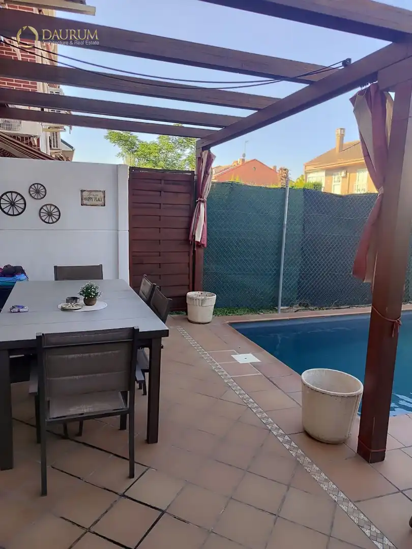 Adossat amb piscina en venda a Atenas, imagen 32