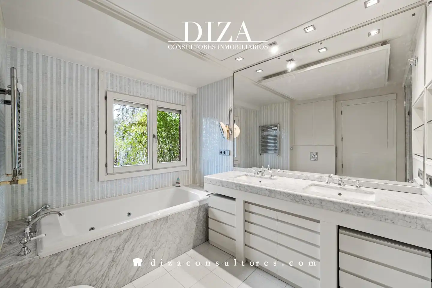 Baño de Piso de alquiler en Madrid con Aire acondicionado y Terraza