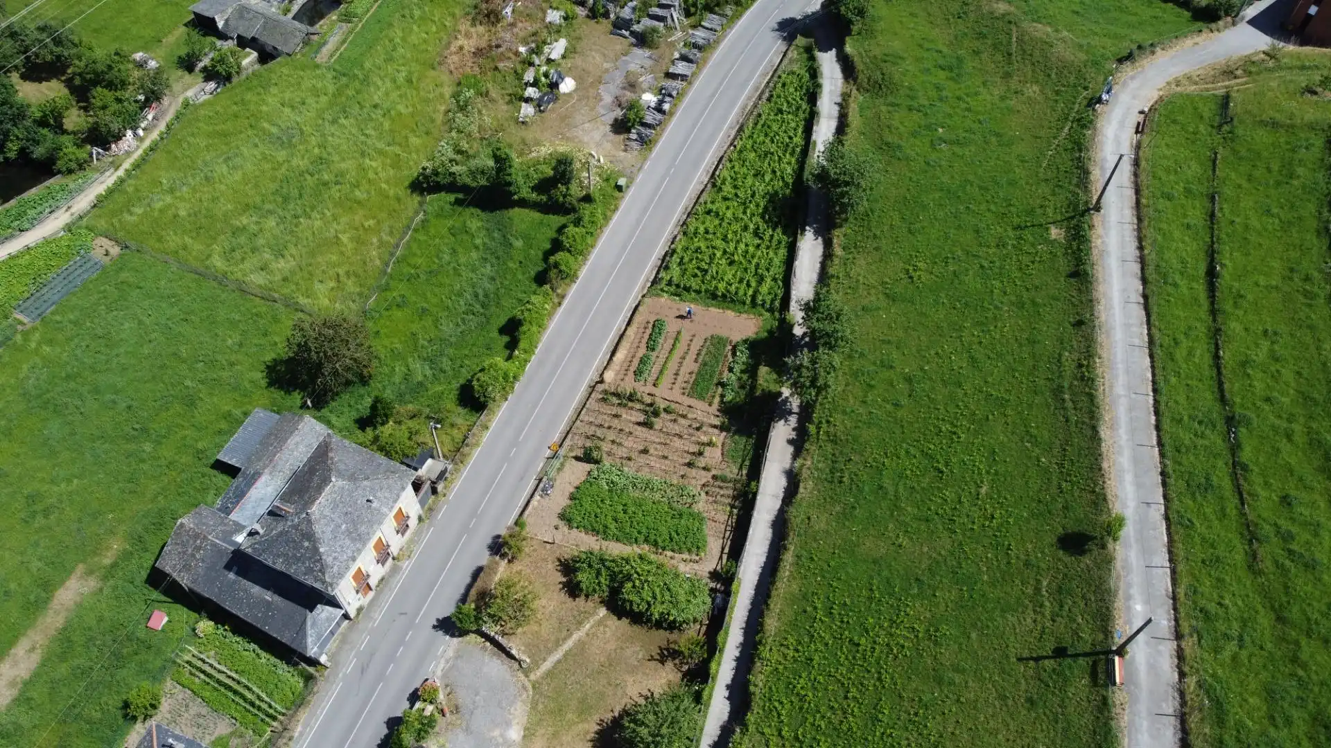 Casa o chalet en venta en Cangas del Narcea con Jardín privado, Amueblado y Balcón