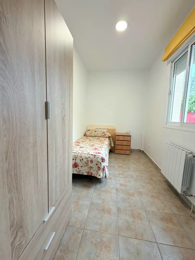 Dormitori de Casa adosada en venda en Toràs amb Calefacció, Jardí privat i Terrassa
