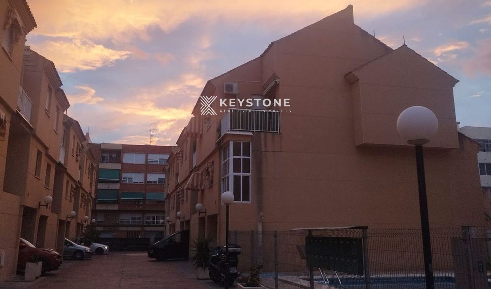 House or chalet for sale in CALLE MONÒVER, 19, Centro