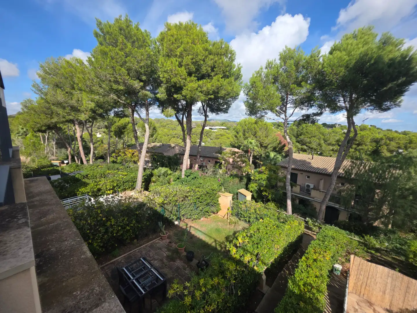 Garten von Einfamilien-Reihenhaus zum Verkauf in Calvià mit Klimaanlage, Heizung und Privatgarten