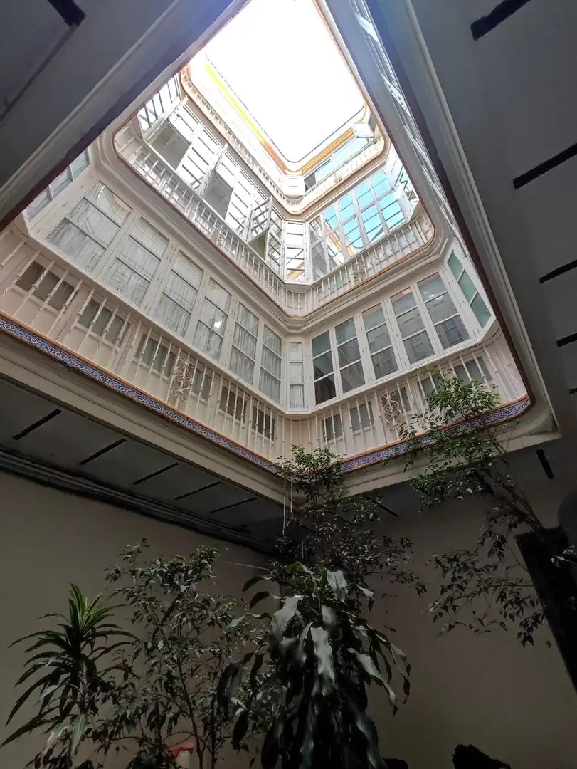 Vista exterior de Piso en venta en Cádiz con Aire acondicionado, Trastero y Amueblado