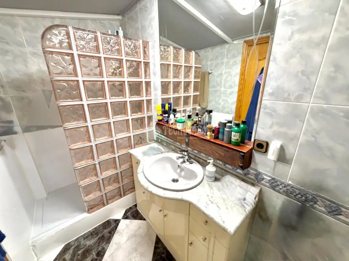 Baño de Piso en venta en Fuenlabrada con Calefacción