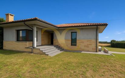 Exterior view of House or chalet for sale in Villaviciosa  with Private garden and Storage room