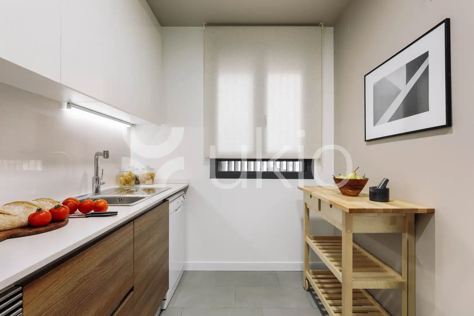 Cocina de Apartamento de alquiler en Barcelona con Aire acondicionado, Calefacción y Amueblado