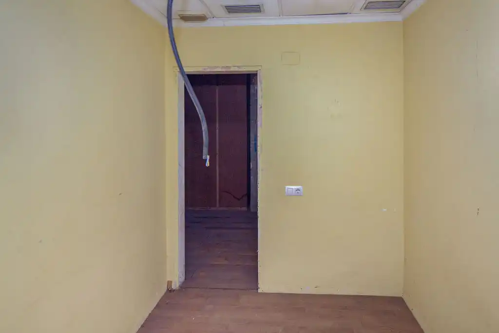 Business premises for sale in Av República Argentina, imagen 11