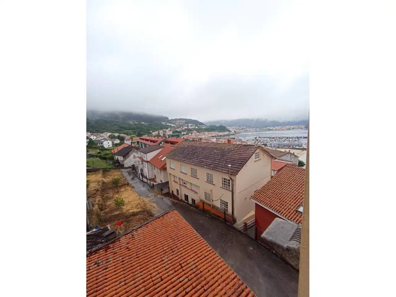 Vista exterior de Piso en venta en Muros con Amueblado y Alarma
