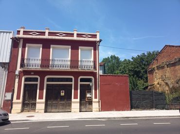 House with balcony for sale in Monforte de Lemos