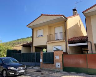 Vista exterior de Casa o xalet en venda en Esteribar amb Aire condicionat i Balcó