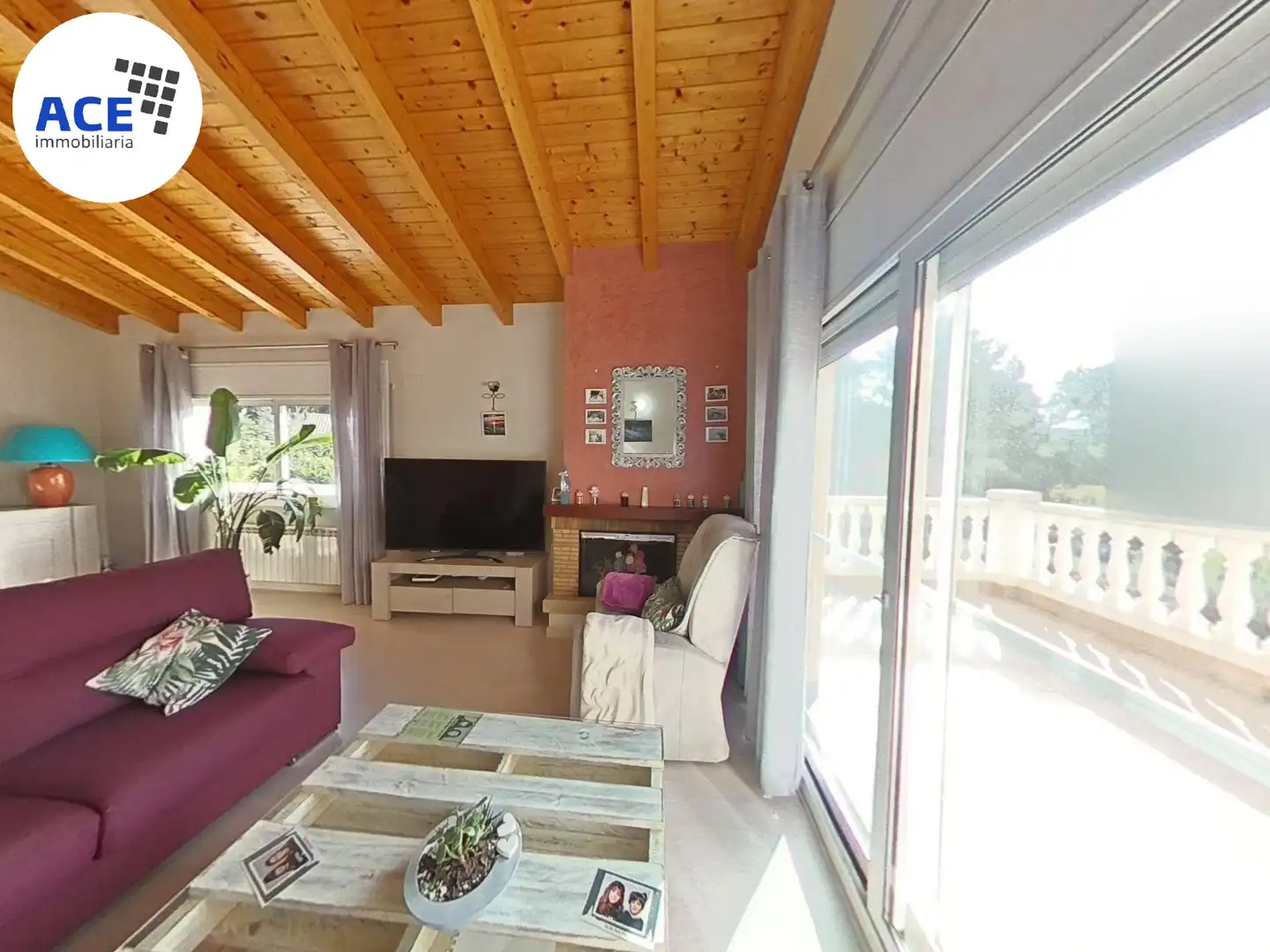 Living room of Houses for sale in Rubí  with Air Conditioner, Heating and Parquet flooring