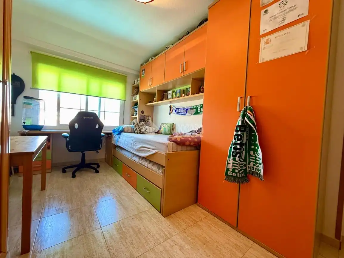Habitación de Casa adosada en venta en Alovera con Aire acondicionado