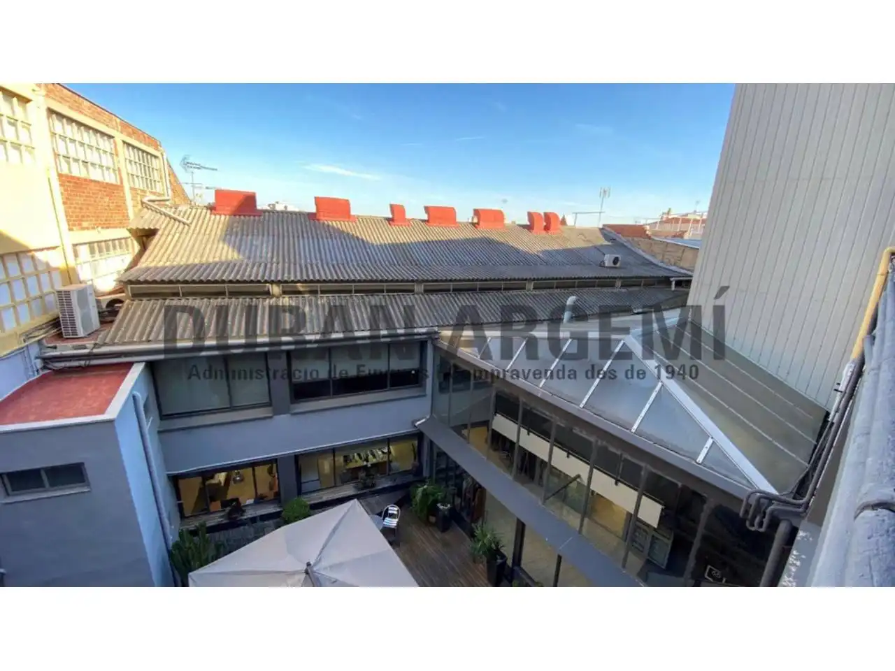 Terraza de Edificio en venta en Terrassa