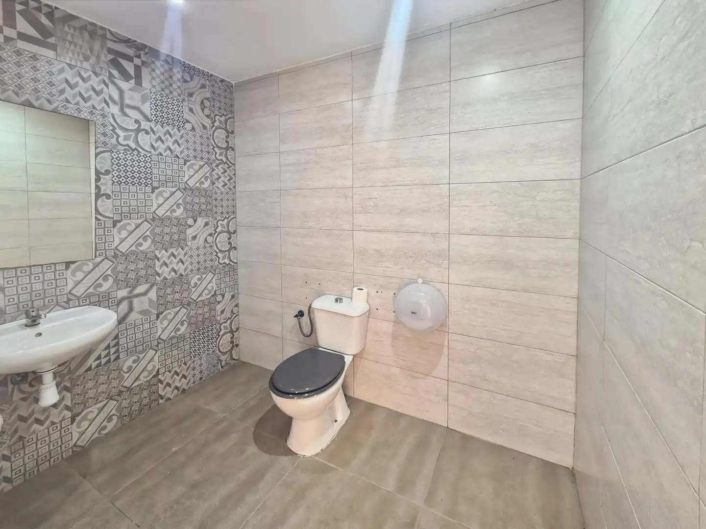 Baño de Local en venta en Canet d'En Berenguer