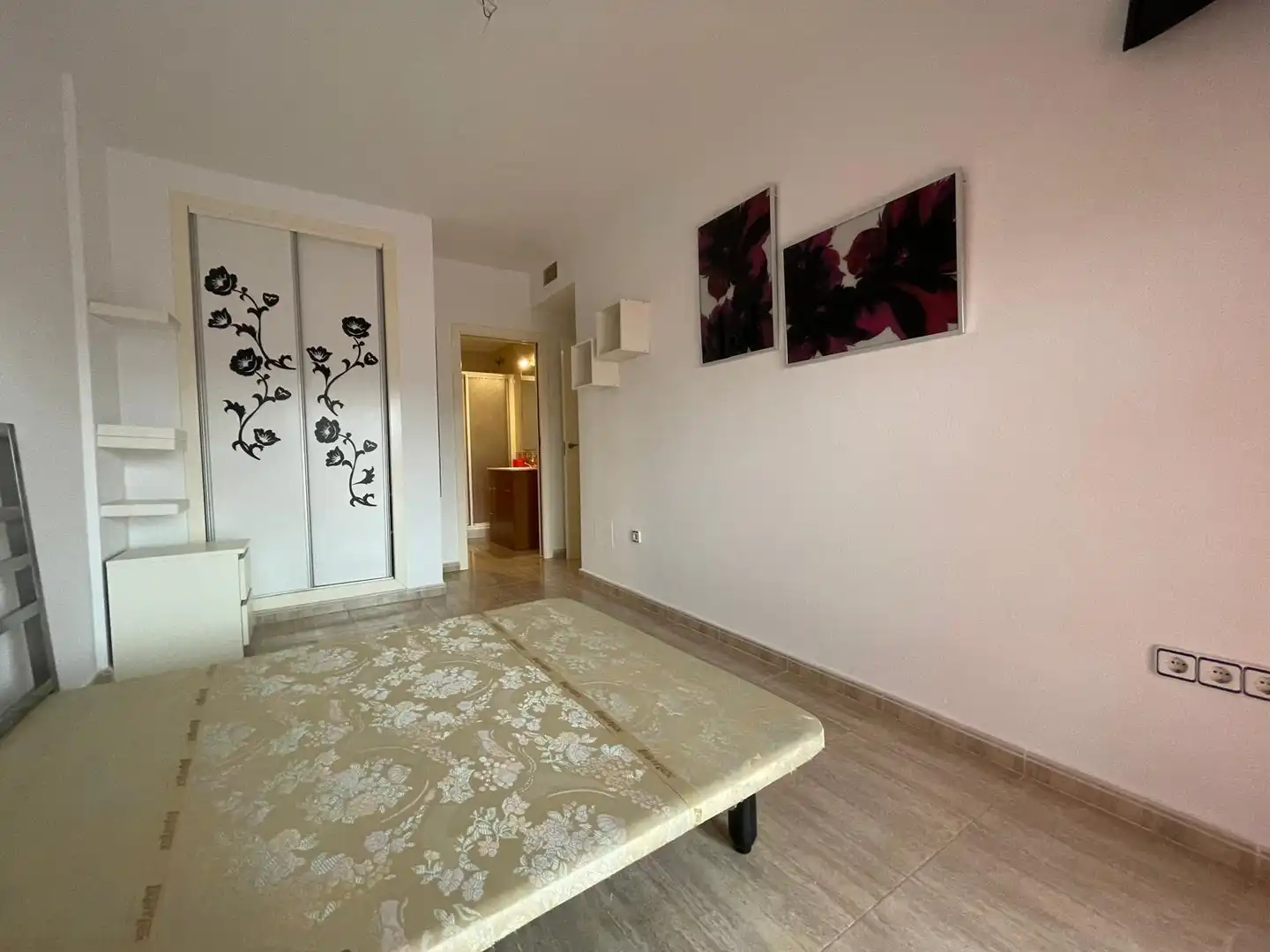 Dormitori de Apartament en venda en Águilas amb Aire condicionat, Terrassa i Piscina