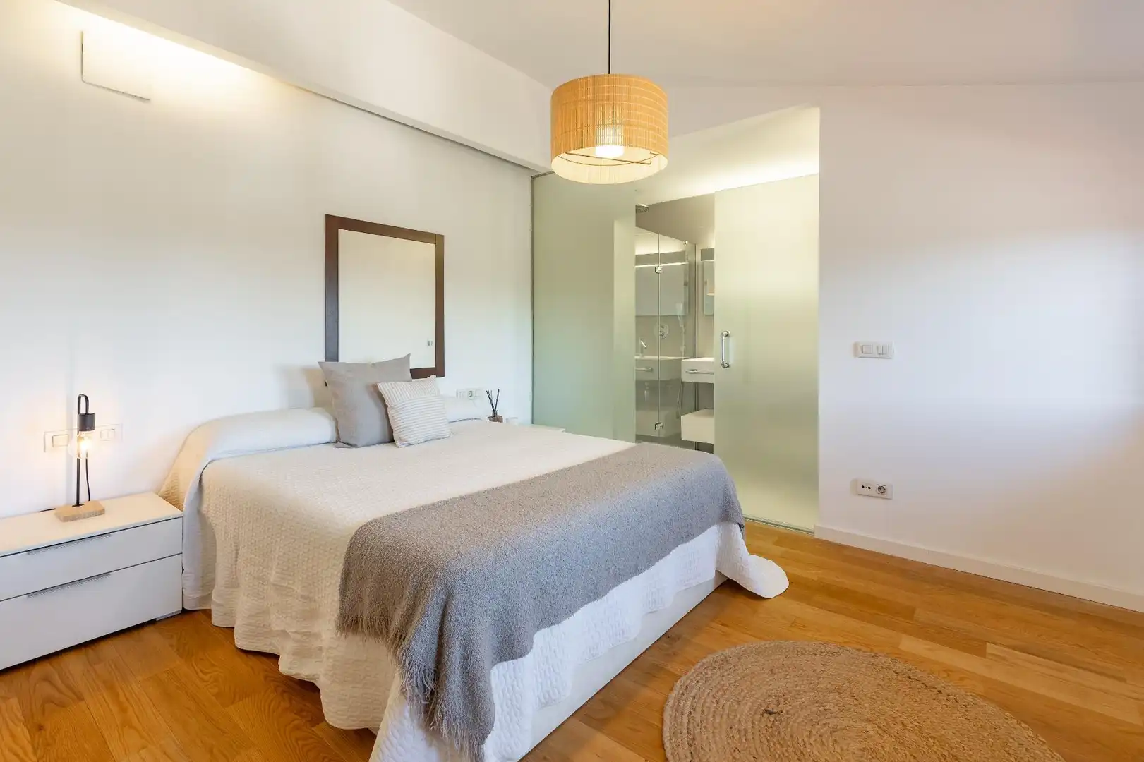Habitación de Casa adosada en venta en Enguera con Calefacción, Terraza y Trastero