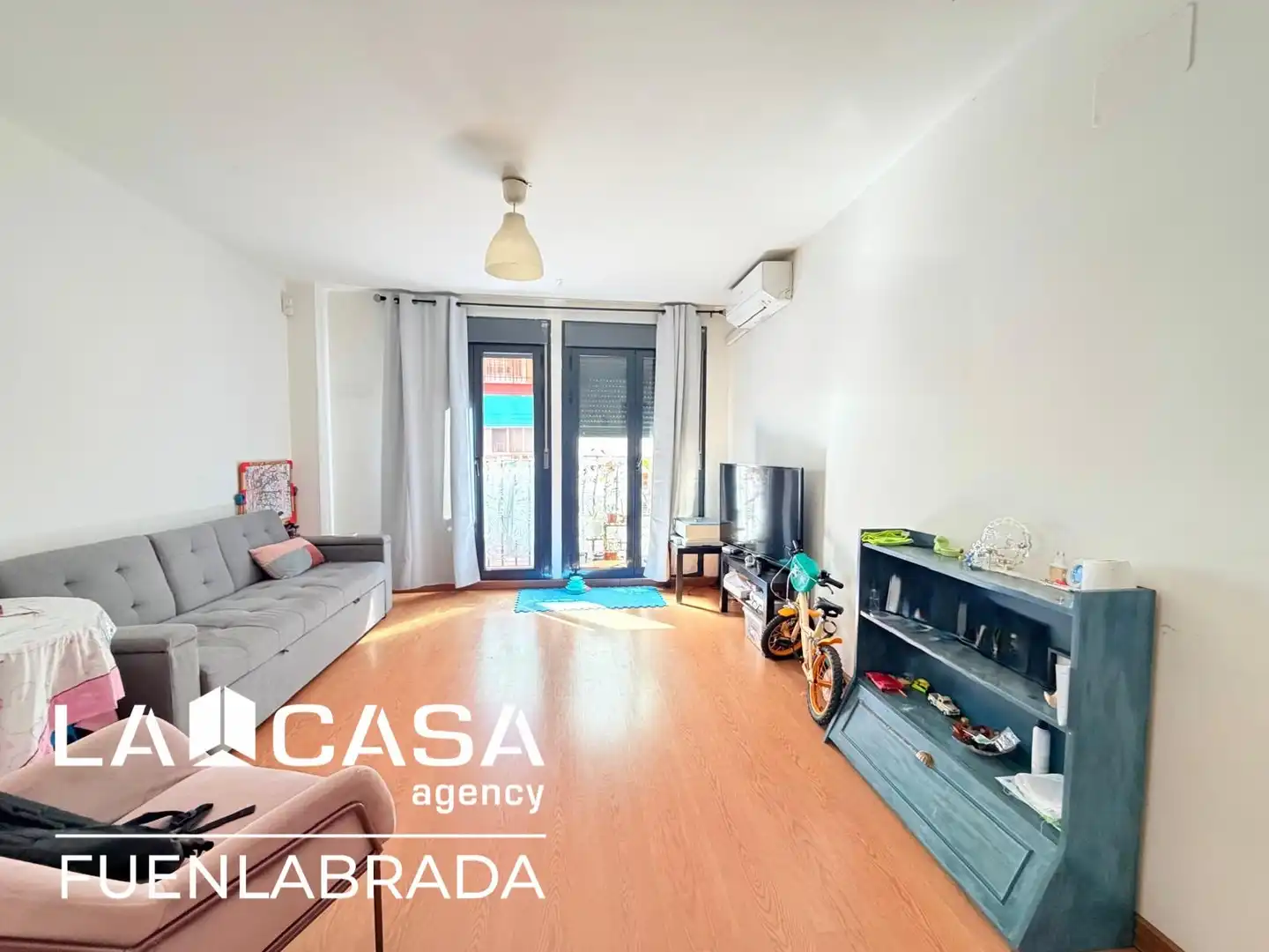 Vista exterior de Piso en venta en Fuenlabrada con Horno y Lavadora