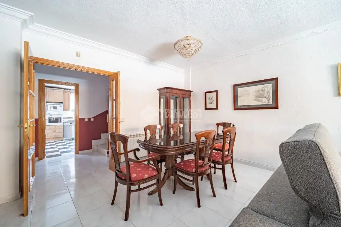 Comedor de Casa adosada en venta en Arganda del Rey con Aire acondicionado y Calefacción