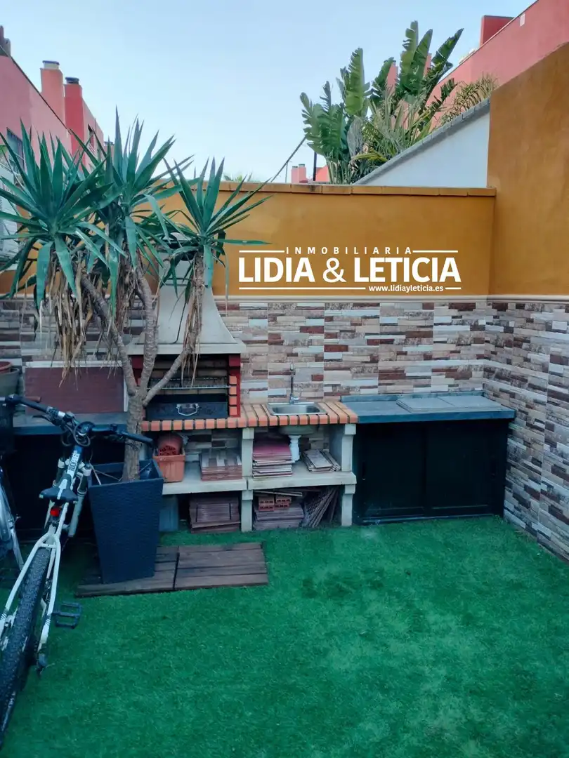 Terrace of Single-family semi-detached for sale in Alcalá de Guadaira  with Private garden, Terrace and Balcony