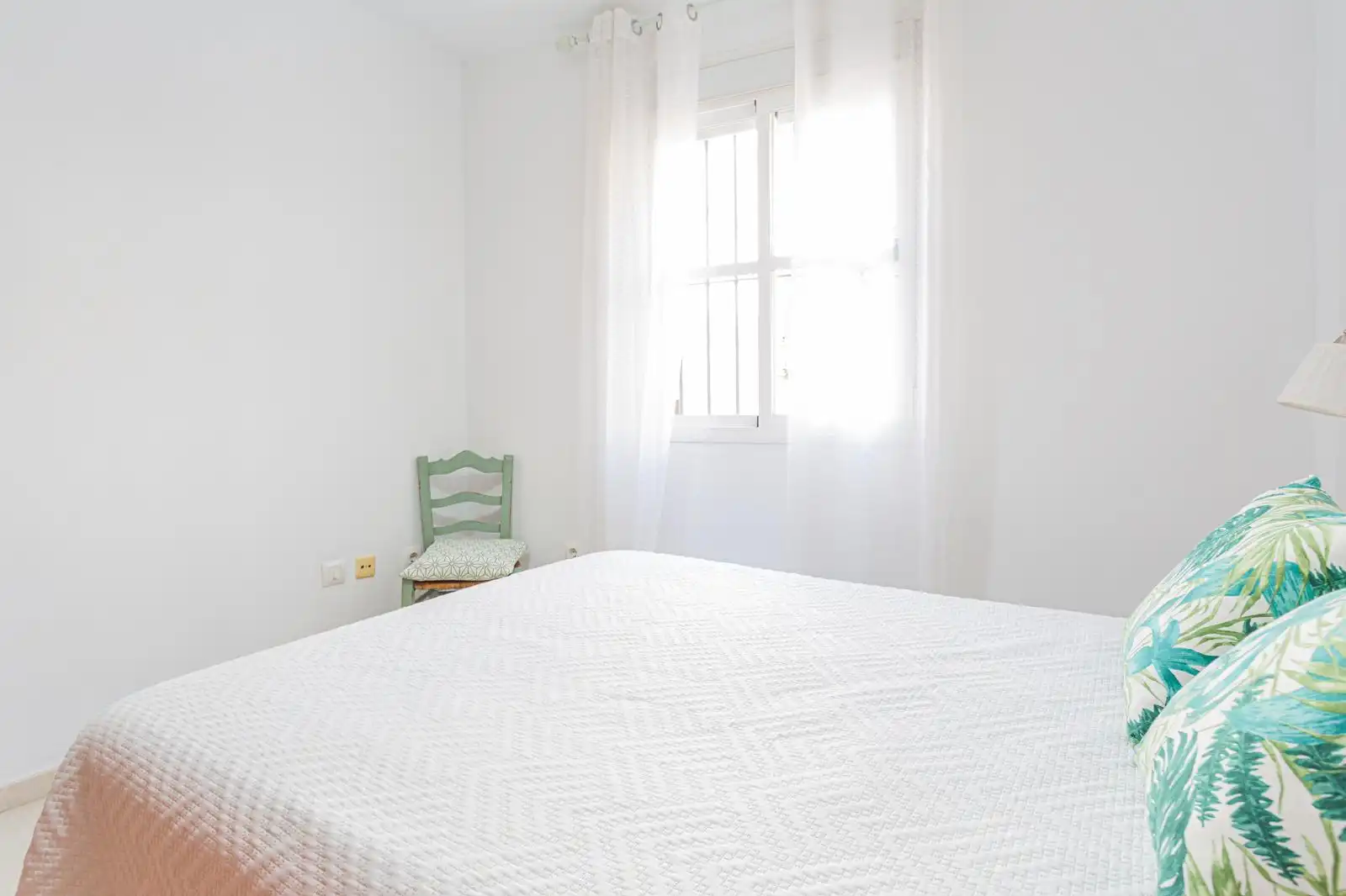 Bedroom of Flat for rent in Sanlúcar de Barrameda  with Air Conditioner, Heating and Furnished