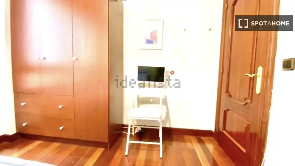 Zimmer in Abandoibarra - Guggenheim