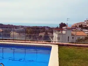 Reihenhaus mit Terrasse zum Verkauf in Carrer Estats Units 10, imagen 3