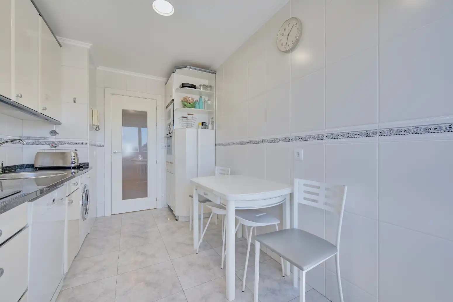 Kitchen of Flat for sale in  Pamplona / Iruña  with Air Conditioner, Heating and Parquet flooring