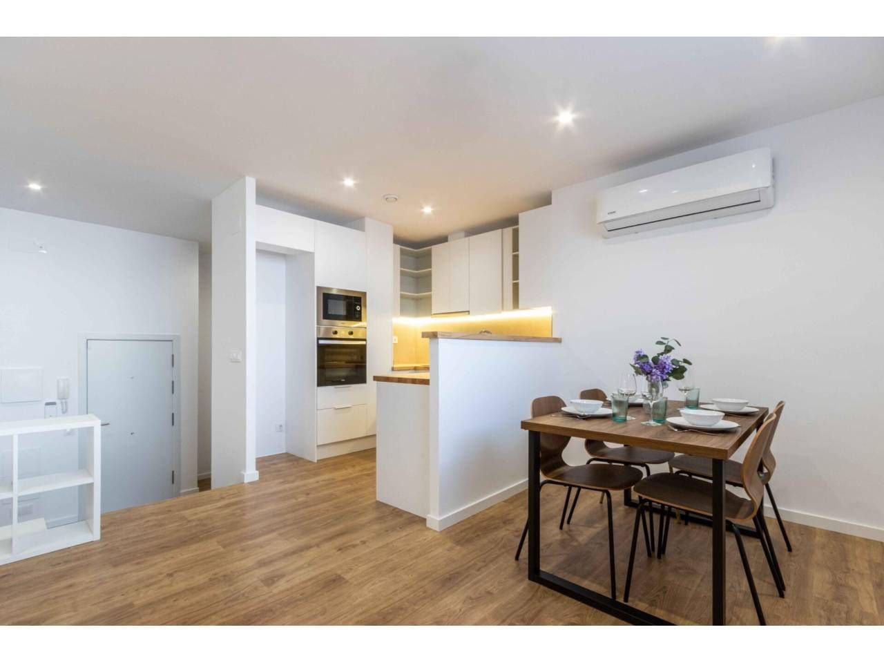 Kitchen of Apartments for sale in Sabadell  with Air Conditioner, Heating and Parquet flooring