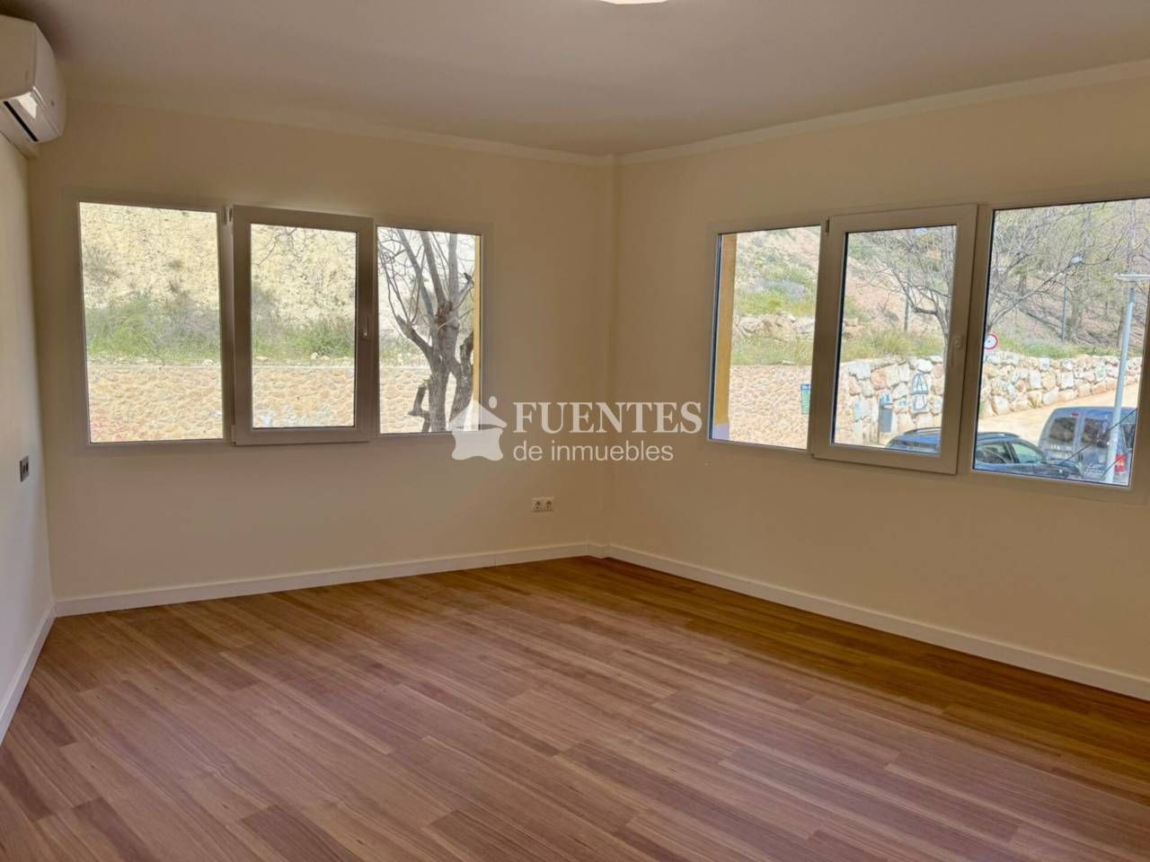 Habitación de Piso en venta en Alicante / Alacant con Aire acondicionado