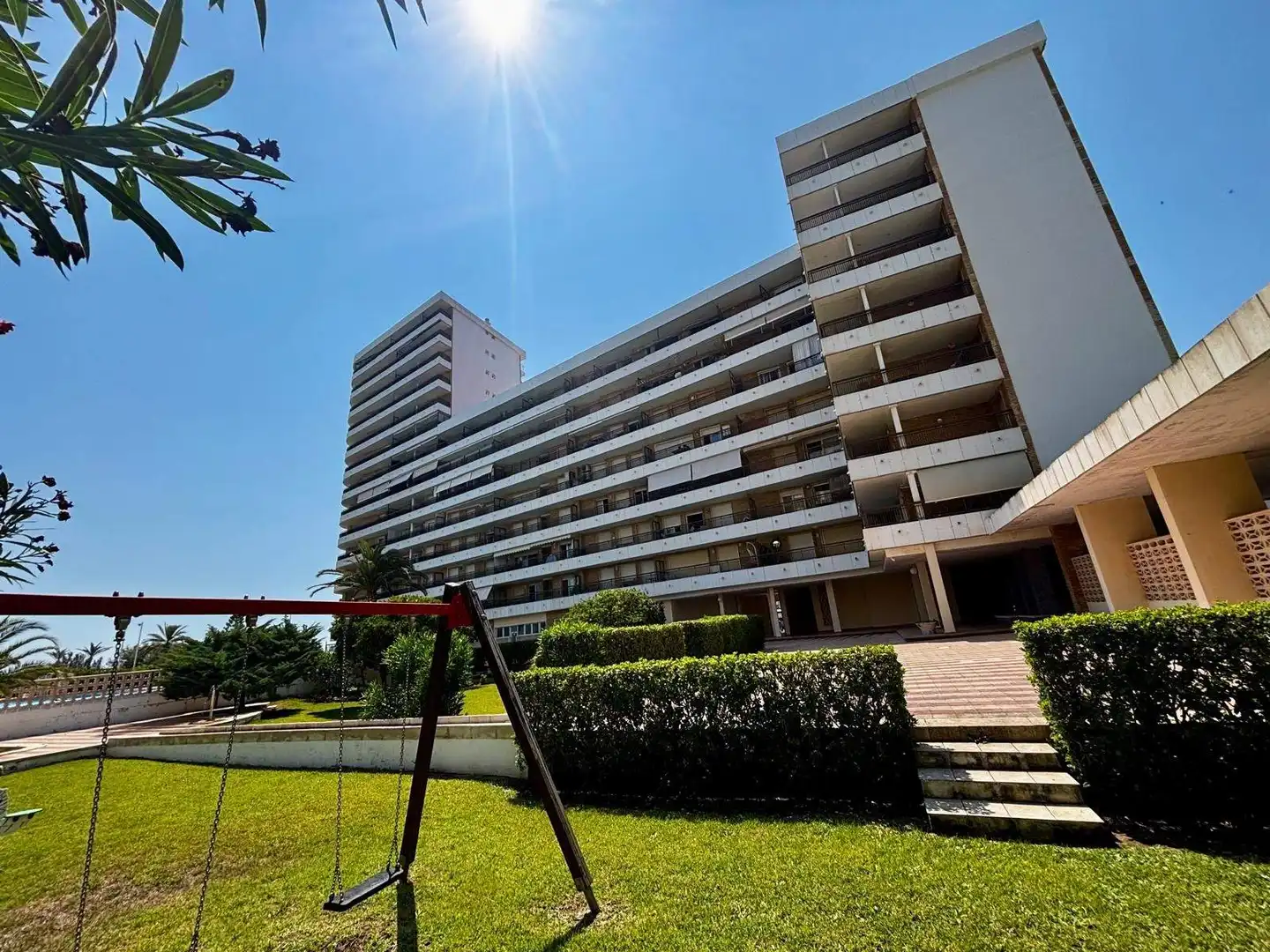 Vista exterior de Apartament en venda en Gandia amb Jardí privat, Terrassa i Balcó