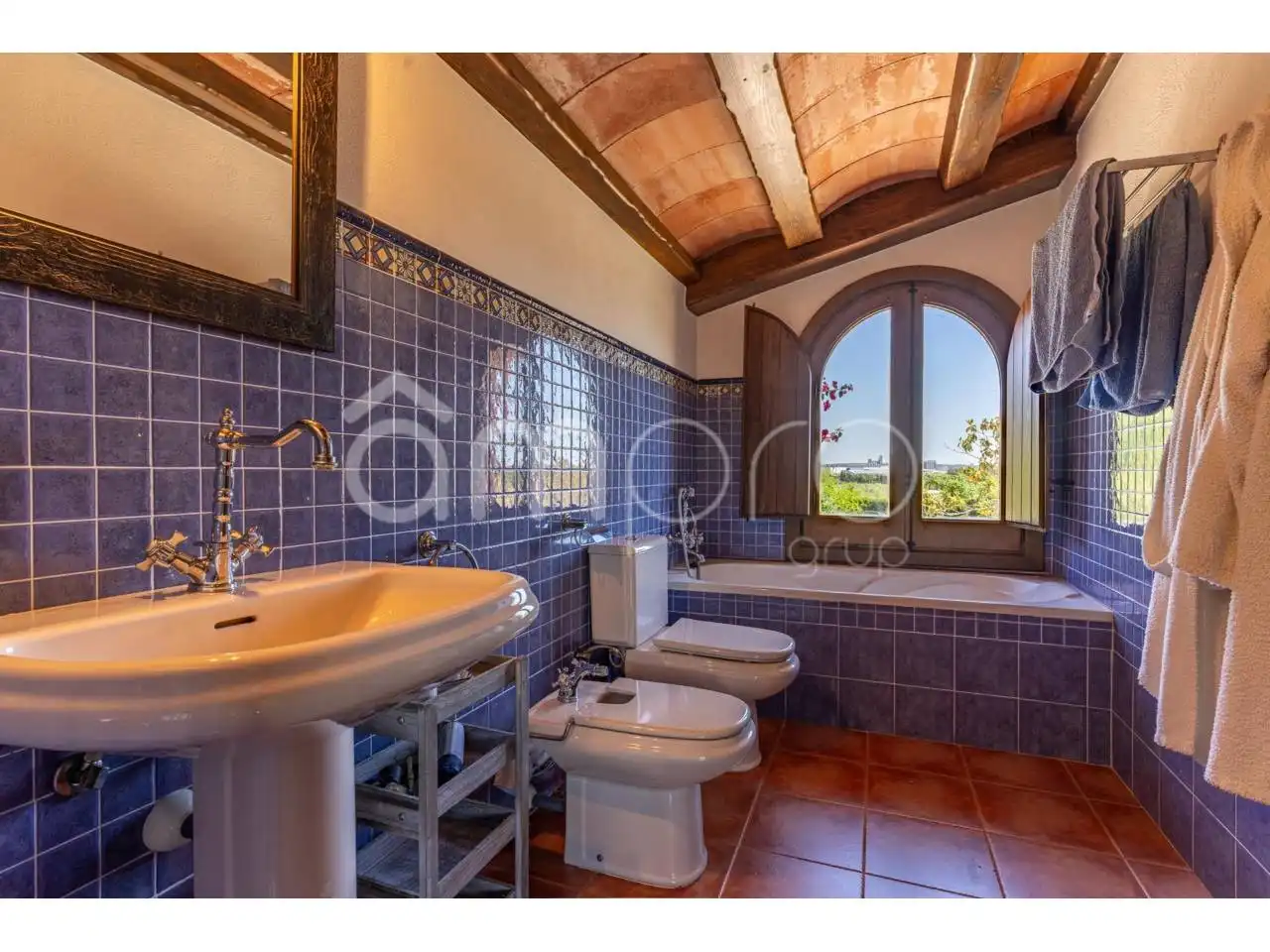 Baño de Finca rústica en venta en Vilallonga del Camp con Calefacción, Jardín privado y Terraza