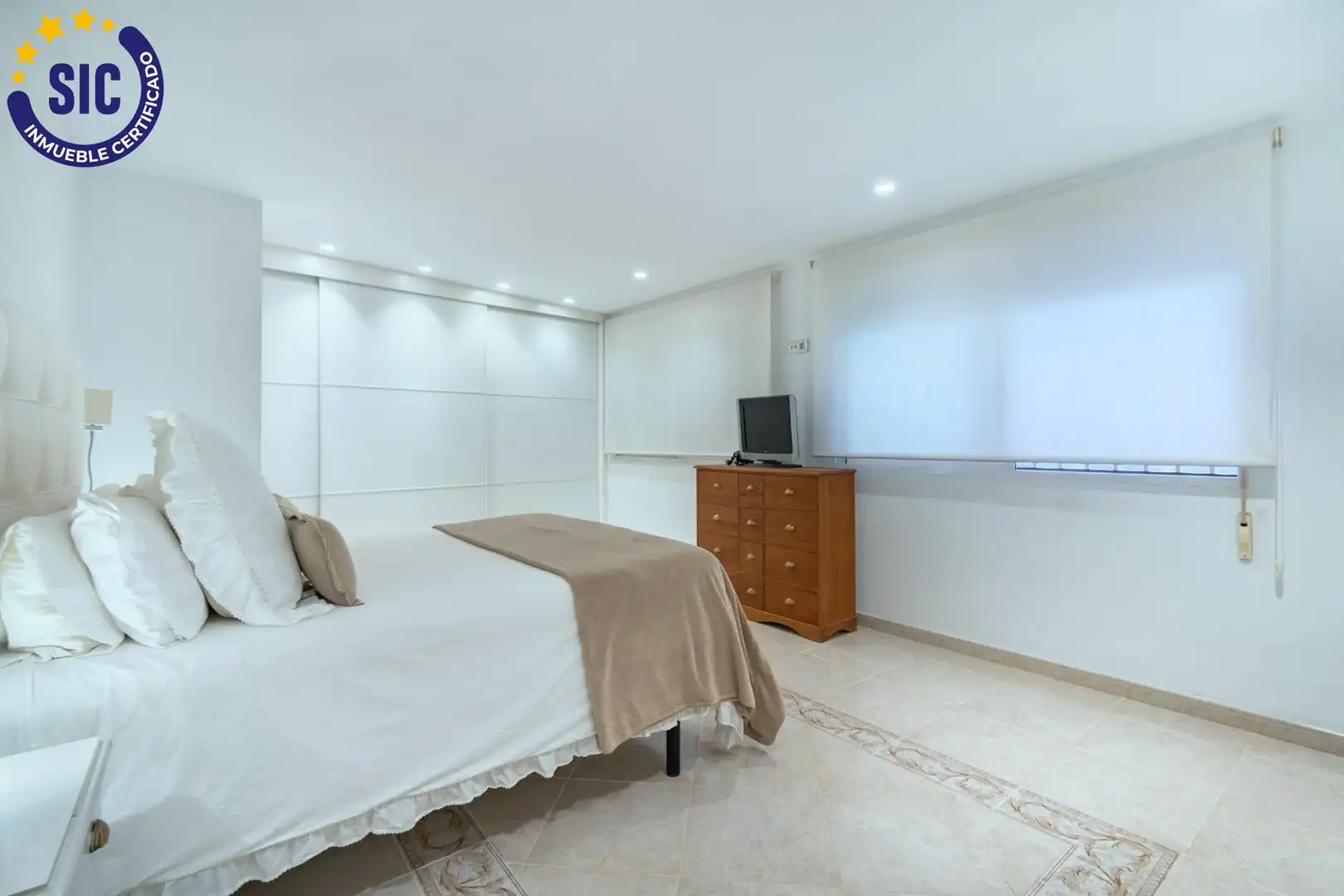 Habitación de Edificio en venta en Castellón de la Plana / Castelló de la Plana