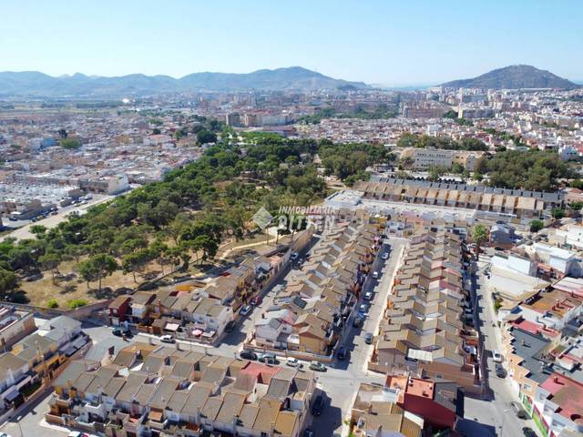 Dúplex en Venta en Calle Coimbra en Los Barreros - Cuatro Santos