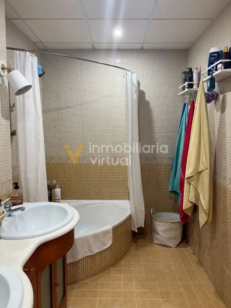 Dormitori de Casa o xalet en venda en Lucena amb Moblat