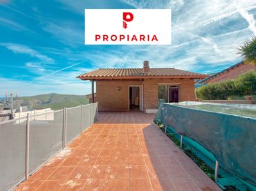 Casa con balcón en venta en Vallirana