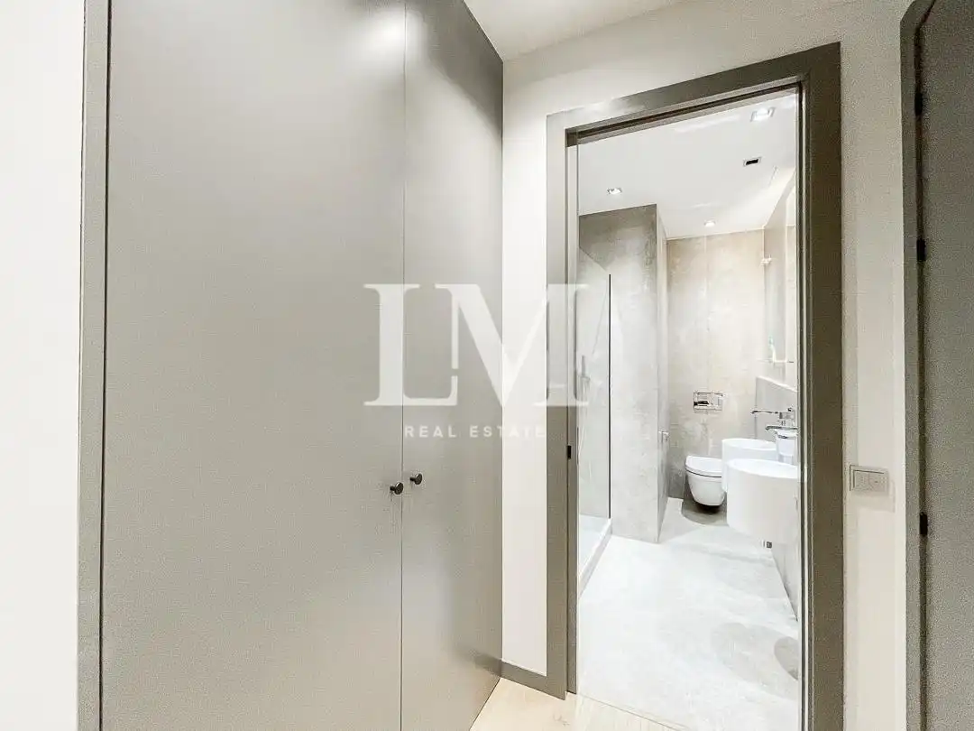 Bany de Apartament de lloguer en Barcelona amb Aire condicionat, Calefacció i Moblat