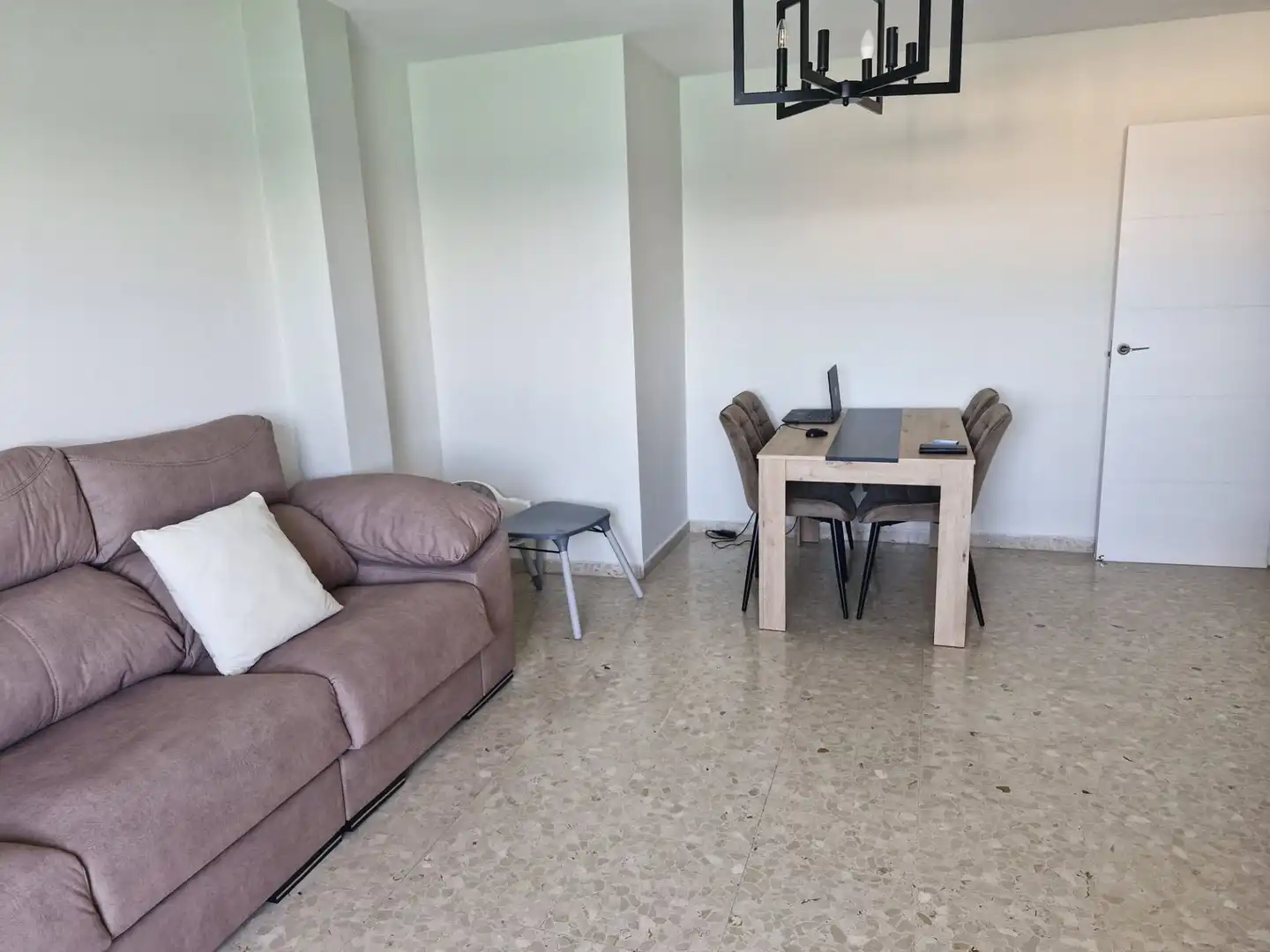 Sala de estar de Piso en venta en La Línea de la Concepción