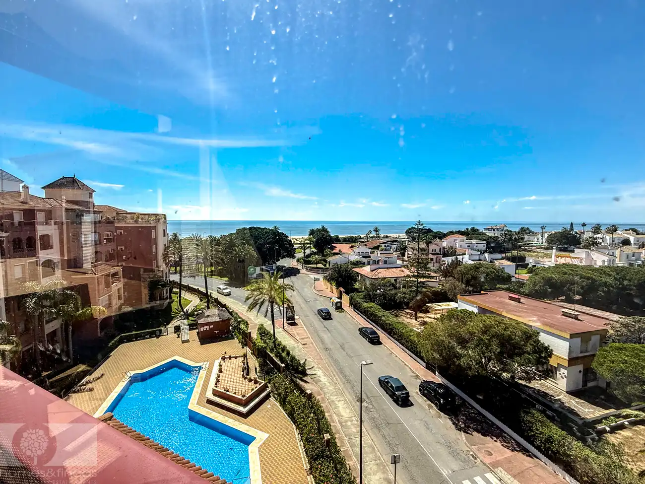 Vista exterior de Àtic en venda en Ayamonte amb Aire condicionat, Terrassa i Traster