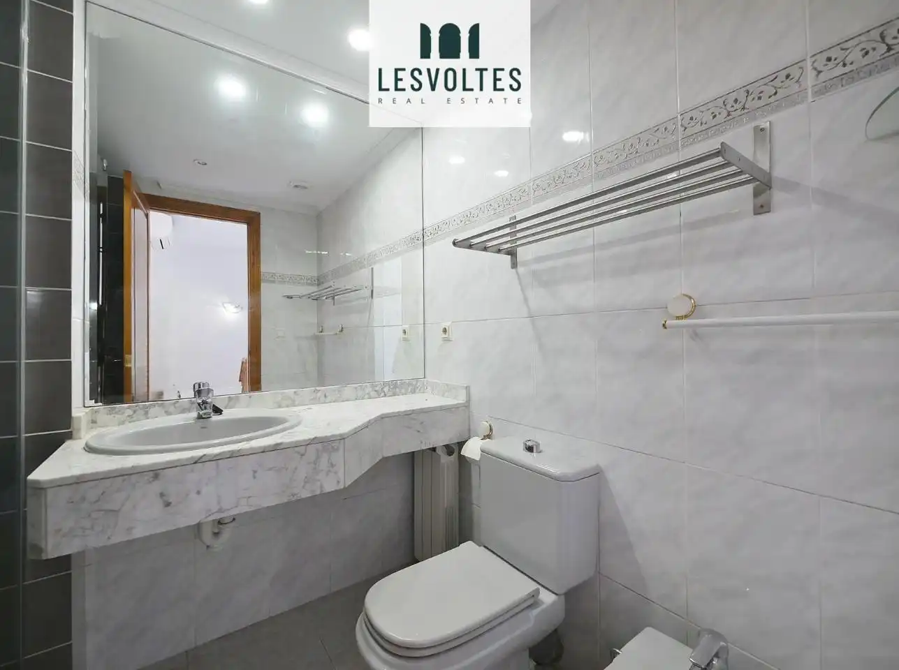 Houses for sale in Nàpols, Avinguda Catalunya